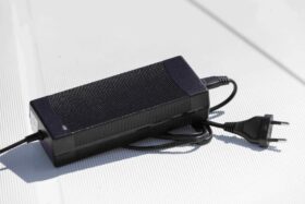 Spare 220V charger for Temo 450 in canada