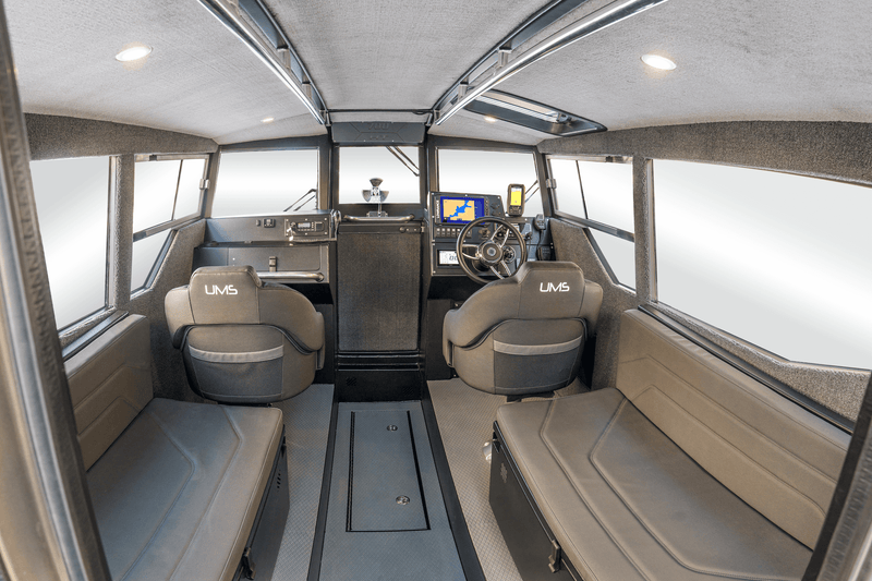 UMS 700HT 23ft Aluminum Boat (View from the inside)