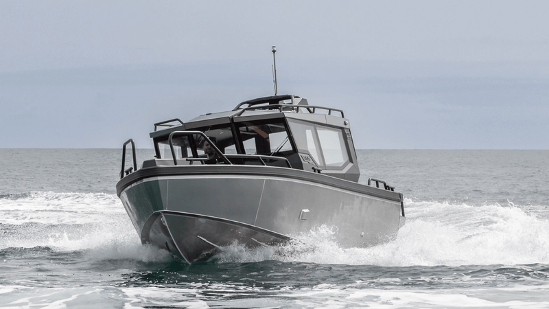 UMS 700HT 23ft Aluminum Boat (Front view)
